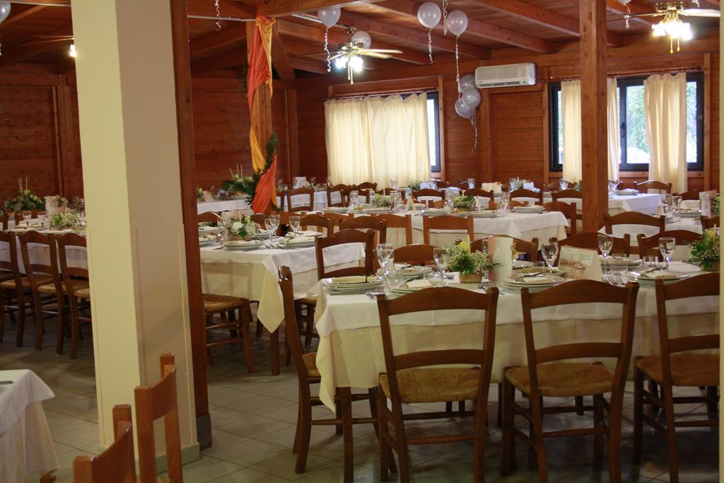 Hotel Mezzaluna Калофорте Экстерьер фото