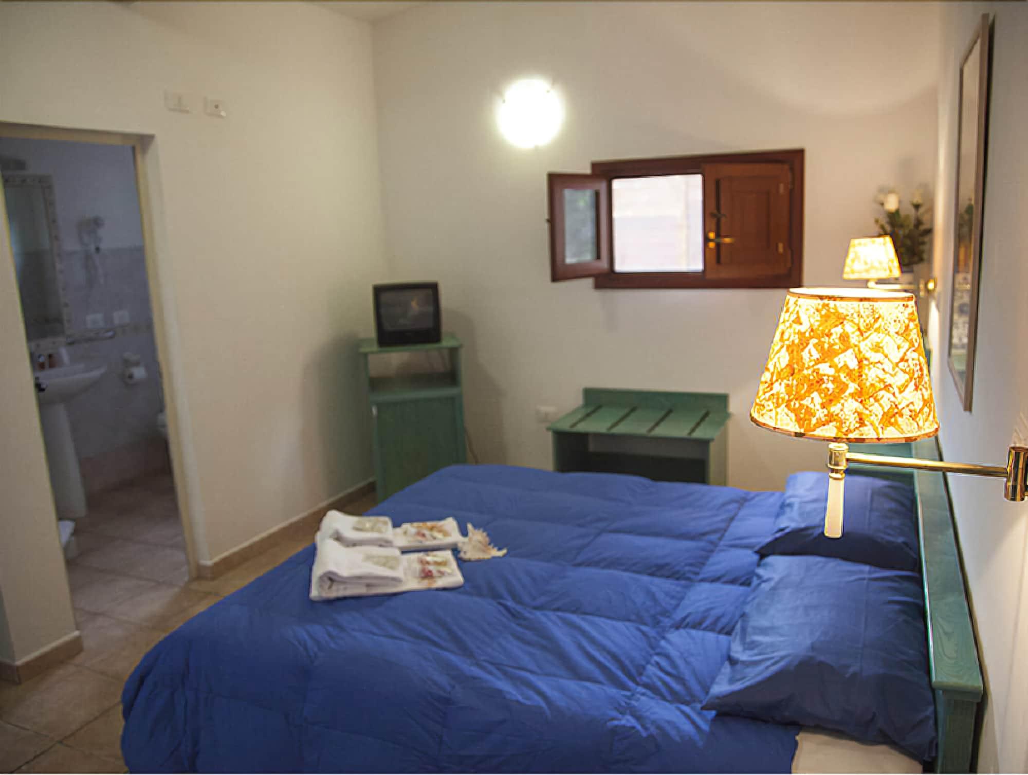 Hotel Mezzaluna Калофорте Экстерьер фото