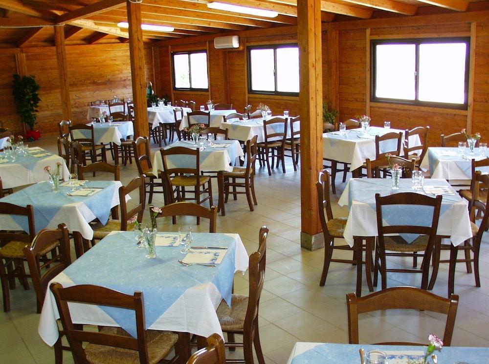 Hotel Mezzaluna Калофорте Экстерьер фото
